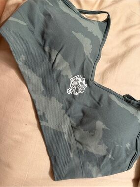 Seamless Camo Sports Bra - Charcoal Green